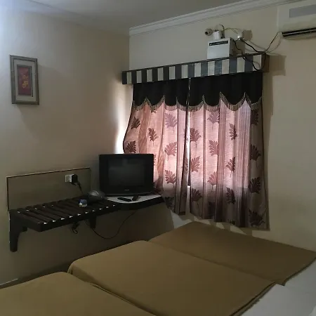Iroomz Amrutha Residency 3* Hospet